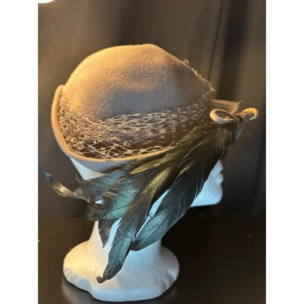 Vintage Linda Jane Hollywood Styles Taupe Wool Felt Hat Feather Netting 22